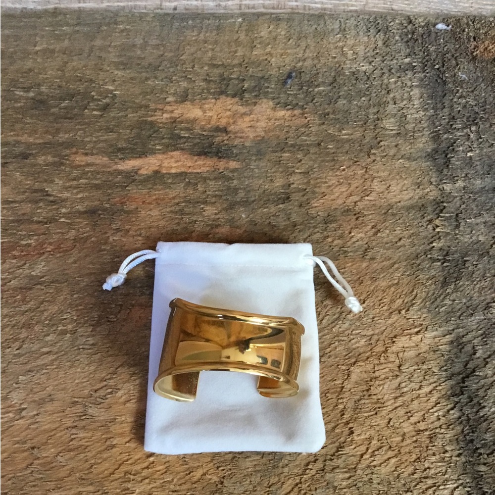 AeroLove Gold Cuff